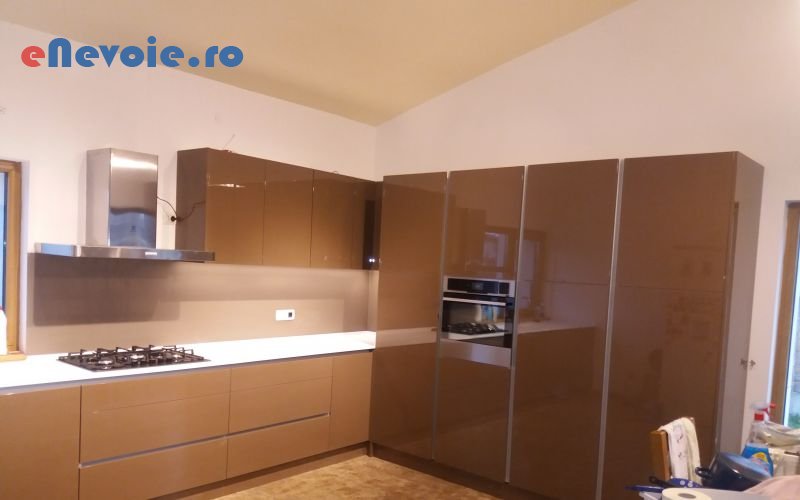 6montare-mobila-mobila-la-comanda-mobilier-si-tamplarie--adrian-tamasak.png