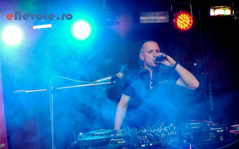 dj-sonorizare-si-lumini-organizari-evenimente--bejenaru-studio-1820-541.png