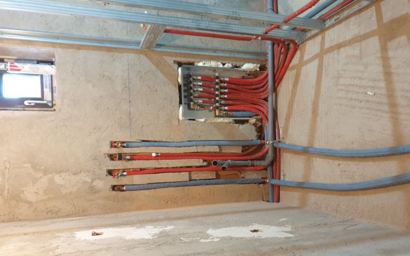 2montare-panouri-solare-reparatii-termice-reparatii-electrice-reparatii-sanitare-mentenanta-instalatii-climatizare-instalatii-termi-constantin-pa.png
