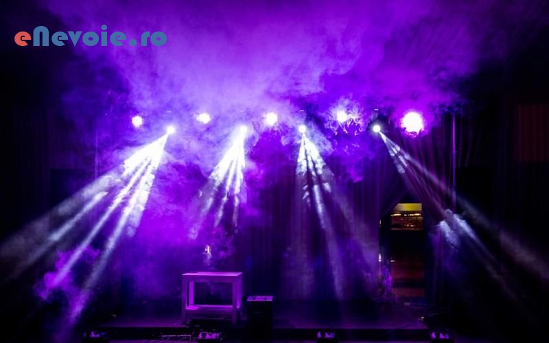 1dj-fum-greu-gheata-carbonica-sonorizare-si-lumini-organizari-nunti-si-botezuri-organizari-evenimente-organizari-evenimente--cristian-andrea.png