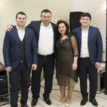 Avatar profil-utilizator/formatia-familia-iancau-6890-a8/formatia-familia-iancau-formatie-muzicala-sonorizare-si-lumini-organizari-evenimente--20200302192507.png