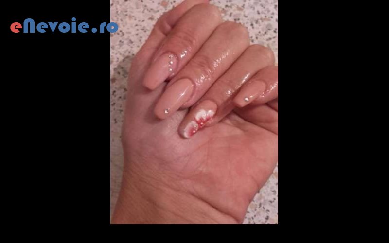 4manichiura-si-pedichiura-cosmetica-relaxare--lili-muresan-.png