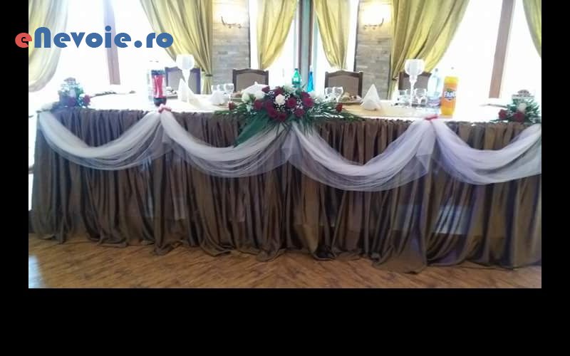 inchirieri-accesorii-evenimente-marturii-organizari-evenimente-organizari-evenimente--liviu-mates2000-3303-884.png