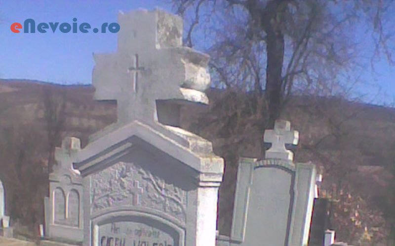 6morminte-si-monumente-funerare-servicii-funerare--micu-precup-3.png