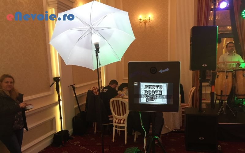 divertisment-evenimente-photobooth-porumbei-nunta-fum-greu-gheata-carbonica-sonorizare-si-lumini-inchirieri-accesorii-evenimente-marturii-video-f.png