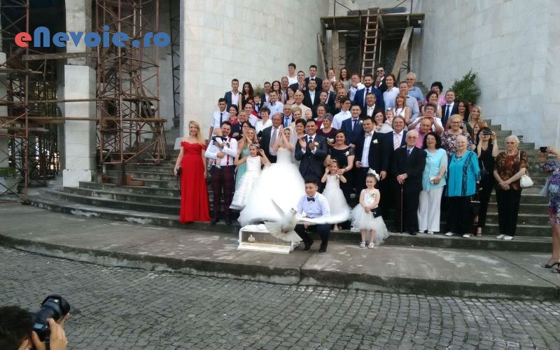 4porumbei-nunta-organizari-evenimente--porumbei-albi.png