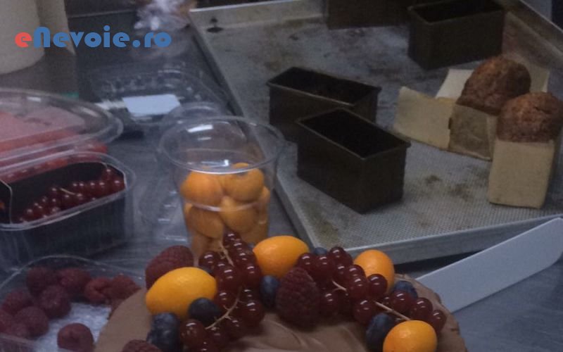 2servicii-catering-organizari-nunti-si-botezuri-organizari-evenimente-organizari-evenimente--sc-buttercup-.png