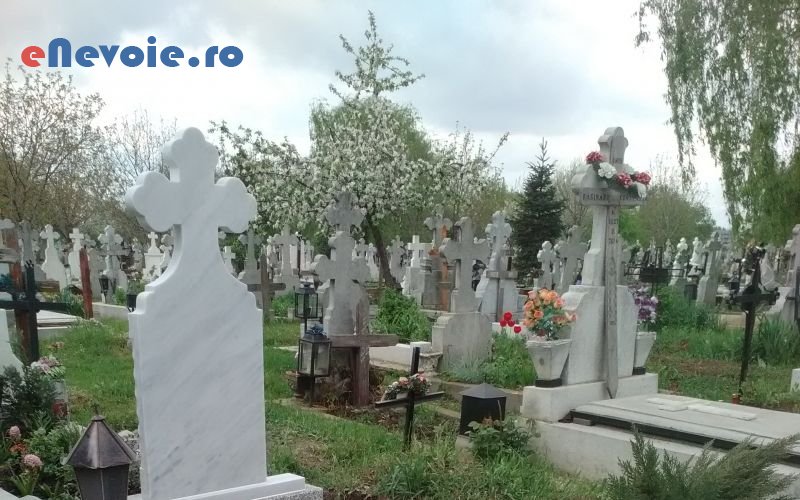 4morminte-si-monumente-funerare-servicii-funerare--sc-sim-servic.png